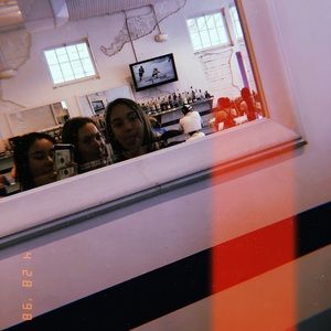 Meet your Posher, Belle